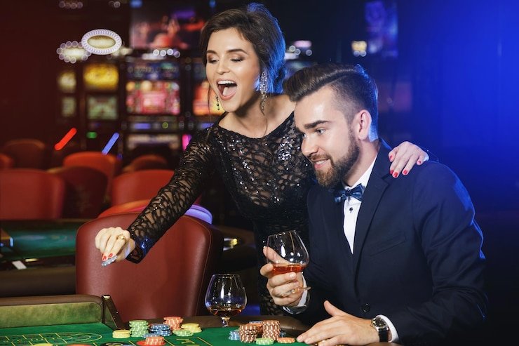 Pengguna mengakses layanan bantuan morotogel menggunakan smartphone dengan tampilan modern